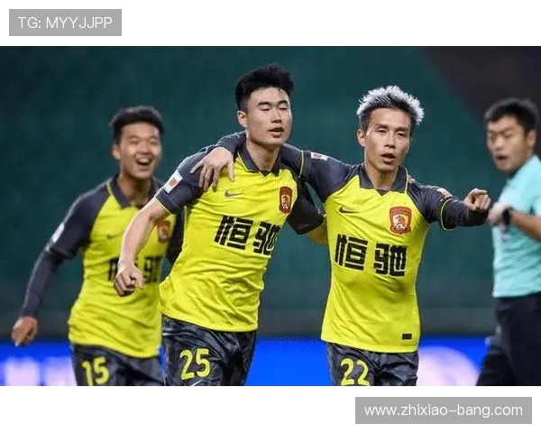 磕磕绊绊终迎久违胜利那一刻队歌响起竟让人感到几分陌生 磕磕绊绊终迎久违胜利那一刻队歌响起竟让人感到几分陌生